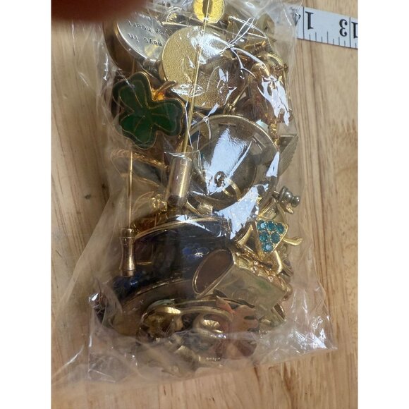 Vintage & Modern Gold Tone Jewelry Lot Mixed Earrings Brooches Pins Wearable - Picture 7 of 9
